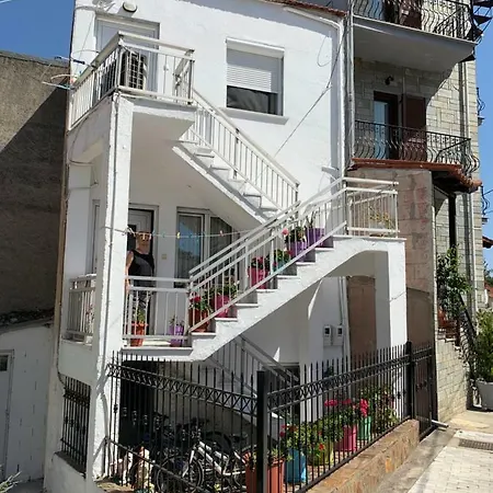 Acropolis View Apartament *